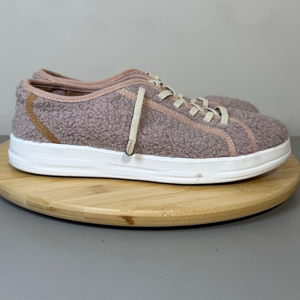 Hey Dude Karina Sherpa Sneakers Womens 10 Tuscany Pink Low Top Cozy Teddy Pastel